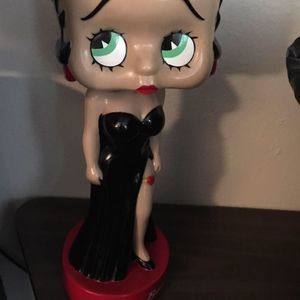 Meet your Posher, Karmen